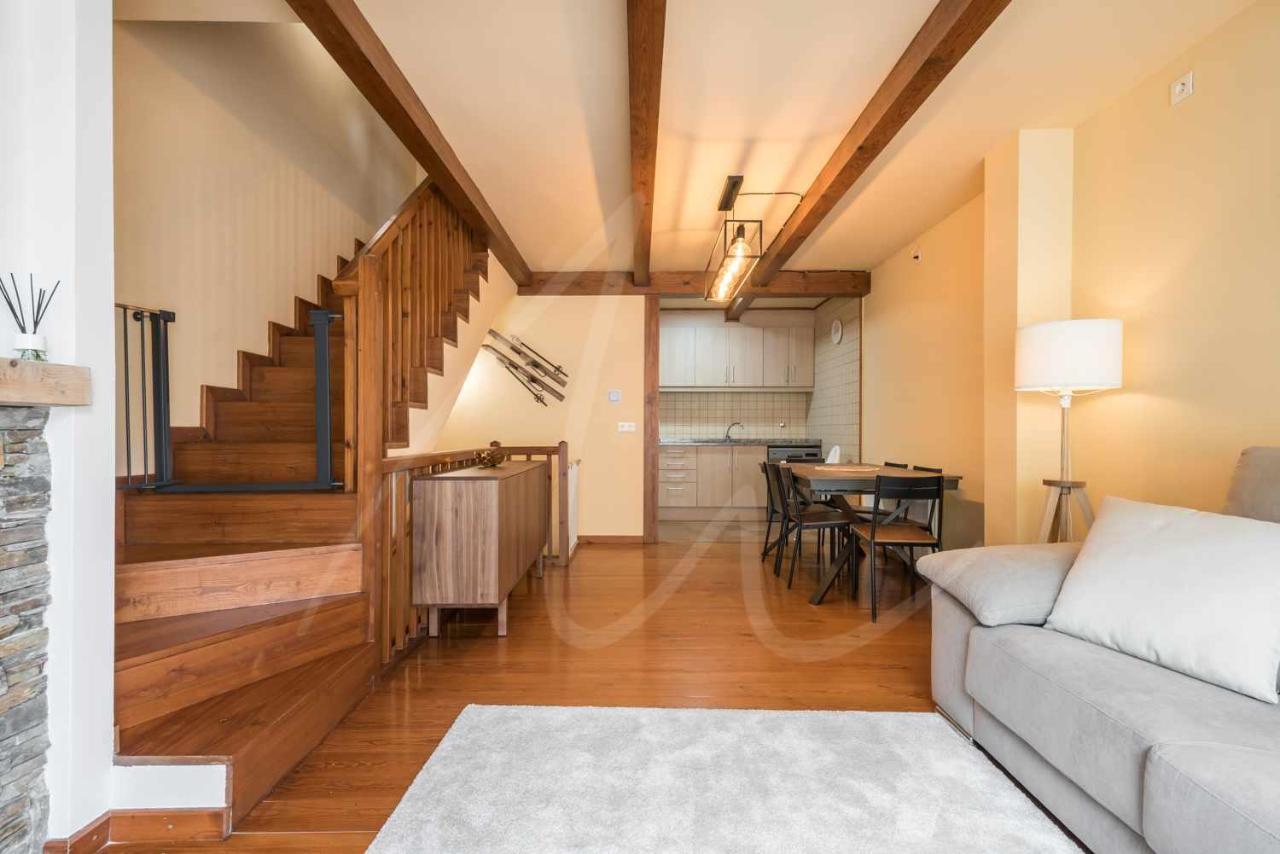 Casa Artiga De Lin By Seamount Rentals Les Bordes Zewnętrze zdjęcie