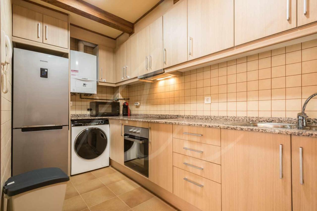 Casa Artiga De Lin By Seamount Rentals Les Bordes Zewnętrze zdjęcie